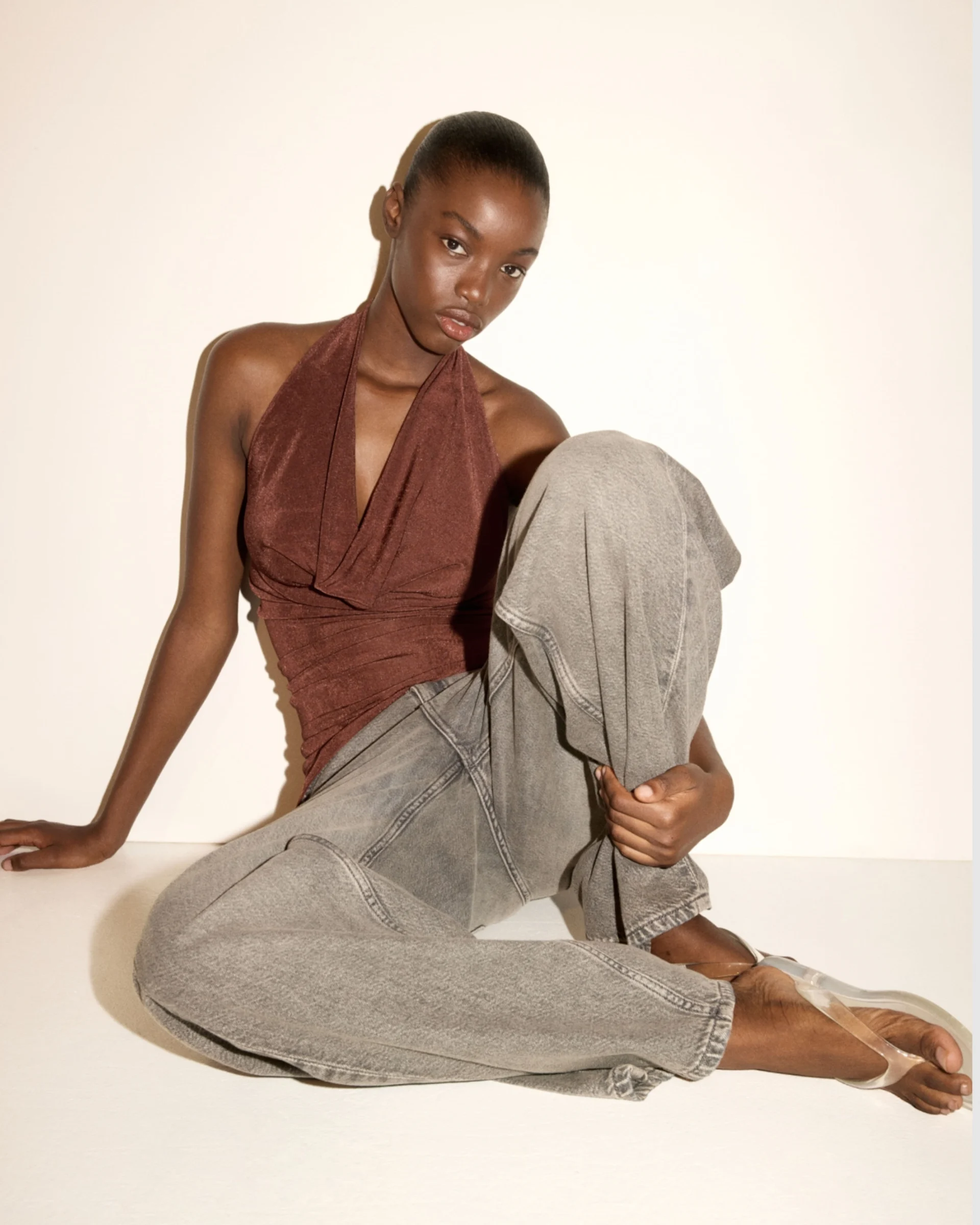 Femme en looks décontracté